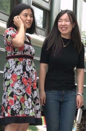 拍摄婚纱照的新娘美足