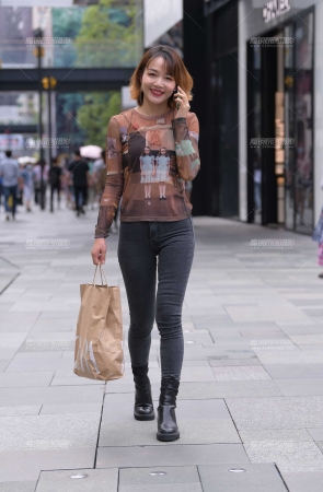 圆润~紧牛小姐姐