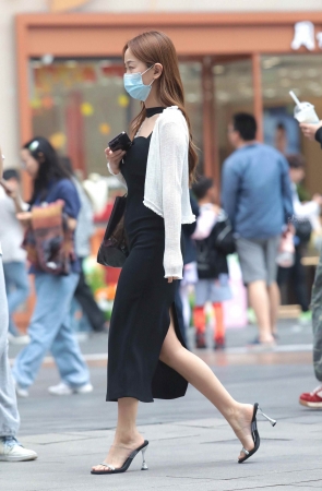气质街拍少妇