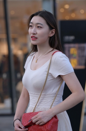 那一年,她还不会穿紧身裤