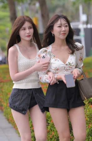 超短热裤YY的闺蜜~