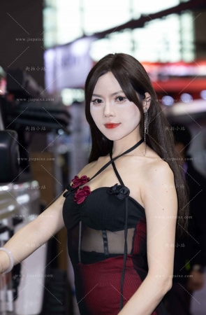 包臀短裙车模 [19P]