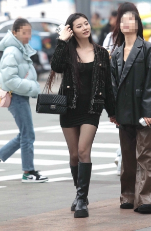 黑丝街拍少妇-13p