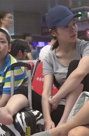 搞得女孩有些不知所措