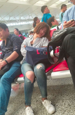 她睡着了 睡美人一样太美了清纯可人