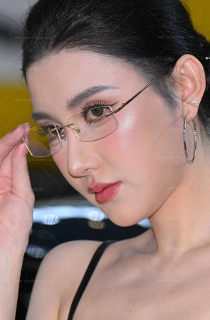 蕾丝花边小吊带美足小露娜228