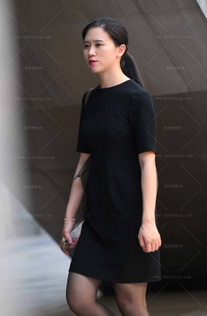 25610-21-58√黑丝平底鞋素人下班了 10P