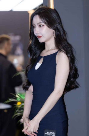 蓝色修身裙 [141P-1.31GB]