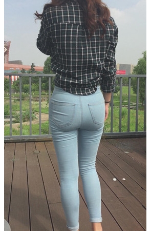 模拍牛仔紧身裤妹子2