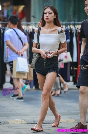 李欢原创——–短裤，美女（14P）