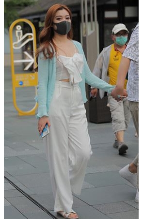 漂亮的气质MM(40P)