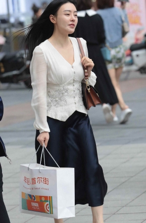 气质街拍高跟shaofu