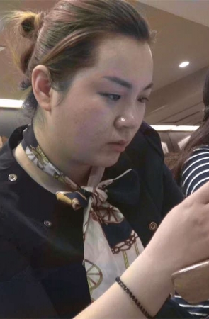 穿肉丝美女