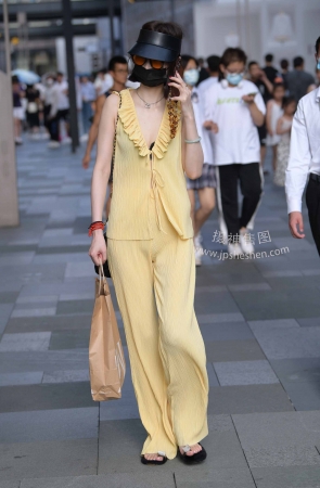 2276-11+62韵味少妇 8P