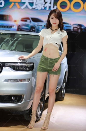 绿色热裤，甜美模特