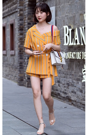 气质短发小姐姐(11P)[56M/JPG] 