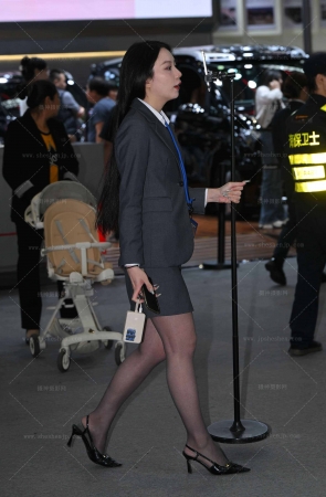 251125-53-49√高级灰职工装主播