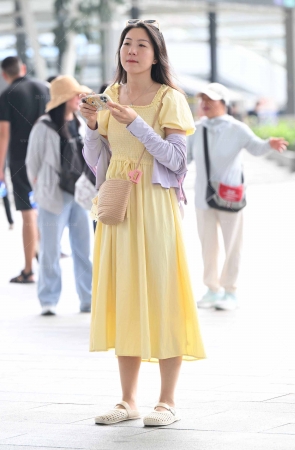 2562-78-46√肉丝-洞洞鞋素人