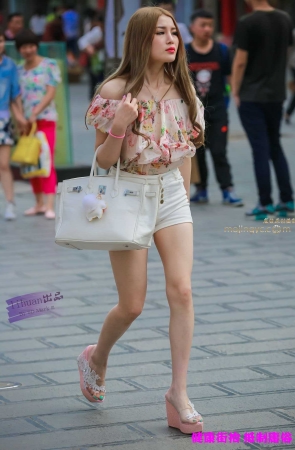 李欢原创——–美女，美腿（17P）