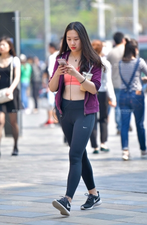 性感瑜伽裤美女