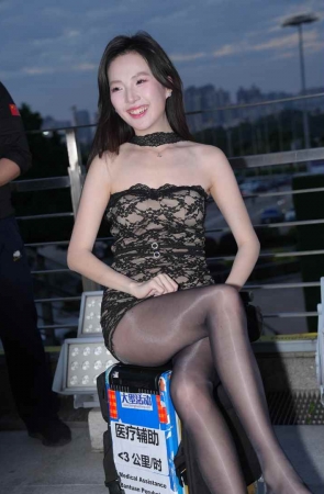 黑丝抹胸裙 [92P-1.77GB] 