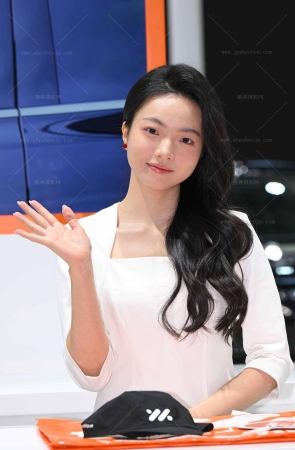 251123-51-78√洁白无瑕-肉丝礼仪们 11P