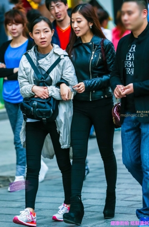 李欢原创——–黑裤，丰腴（12P）