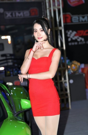 红色修身裙 [68P-1.79GB]