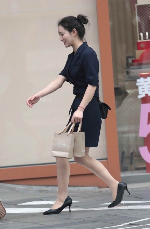 街拍高跟OL