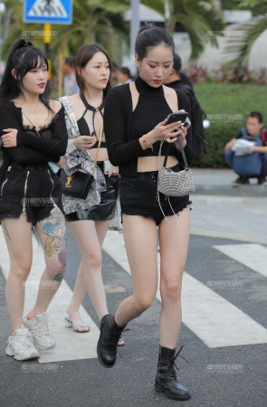 好看的小姐姐 穿搭也很美