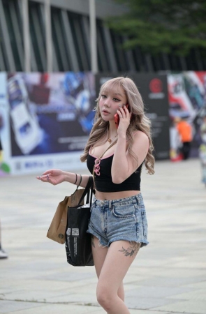 牛仔短裤小可爱 [92P-1.82GB]