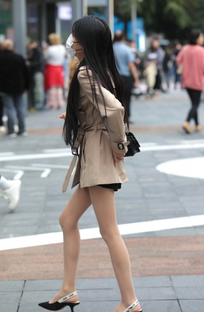 肉丝街拍高跟shaofu