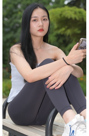 黑色瑜伽裤美女(316P)[8.03G/JPG]