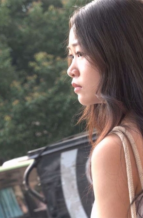 冰清玉洁的凉高跟热裤小姐姐