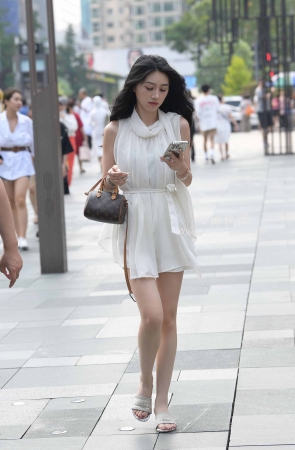 白皙气质女友- 230629-1-57 15P