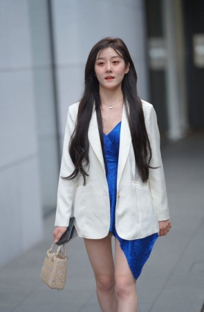 西装外套显瘦 [128P1V-1.40GB]