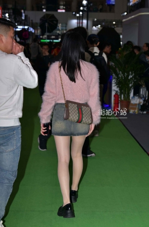 牛仔短裙R丝小妹