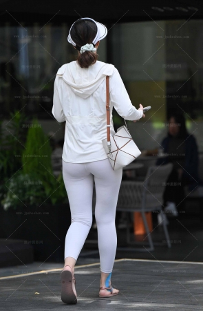 241025-11=57√爱穿瑜伽裤 15P