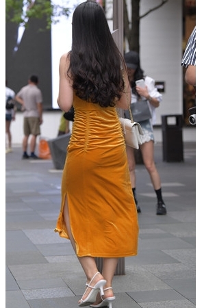 吊带长裙MM(52P)[1.14G/JPG]