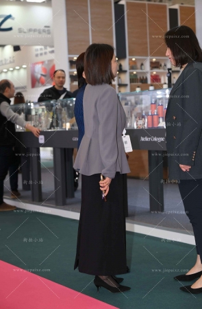 黑丝长裙高跟韵味成熟 [18P]