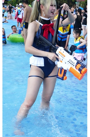 水上乐园cos妹