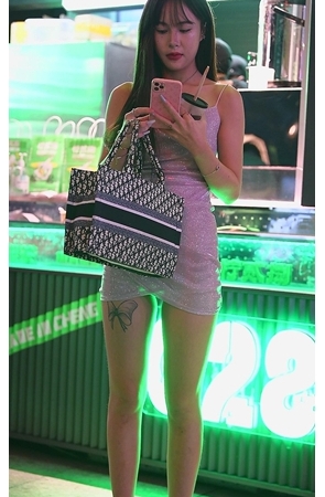 吊带连衣裙[1.38G/MP4]