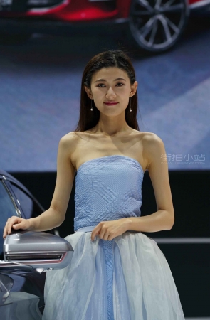 休息的美腿模特