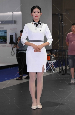 【摄神作品】25613-8=64√文质彬彬，肉丝美腿 10P