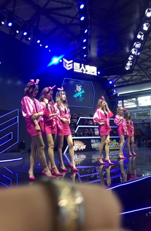 2017Chinajoy-粉红美腿女郎