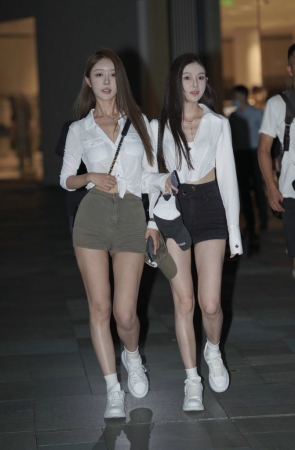 青春靓丽闺蜜 [212P-2.70GB]