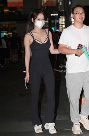 2356-19=91性感紧身润臀女友 14P