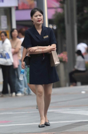 街拍高跟职业装