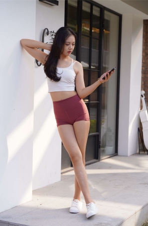kaine模拍作品 红色瑜伽短裤美眉