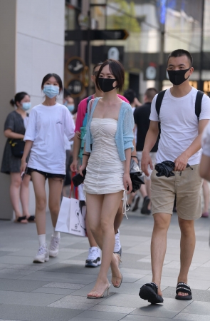 2083-1+66/白皙纤细美腿，真的太好了